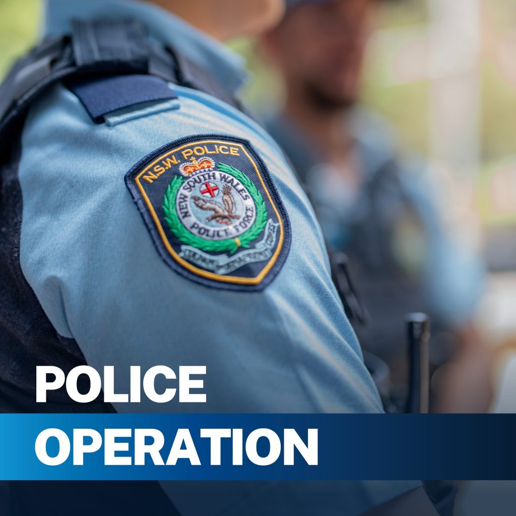 Zece morți și cel puțin 12 răniți în urma unui atac armat pe plaja Bondi din Australia
 - poza 1