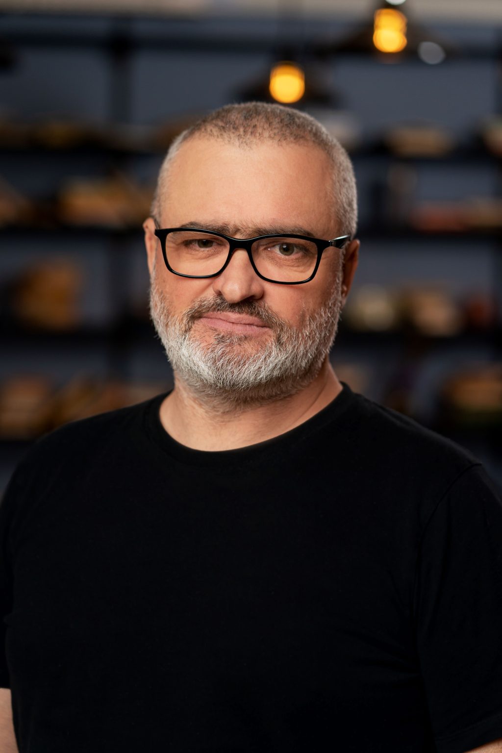 Ionuț Pătrăhău, noul Vicepreședinte IMM în cadrul Directoratului  Raiffeisen Bank România
 - poza 1