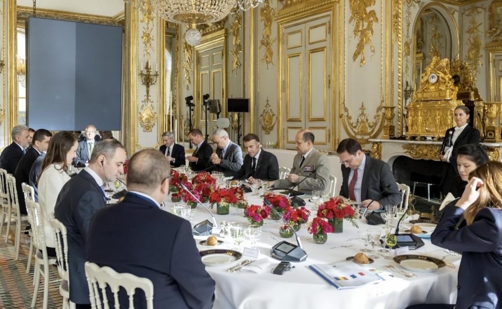 Nazare, despre întâlnirea de lucru cu Emmanuel Macron: Discuţiile au reconfirmat soliditatea relaţiei strategice dintre România şi Franţa
 - poza 1