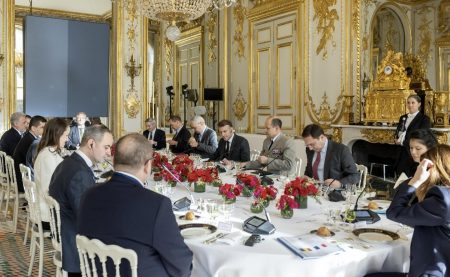 Nazare, despre întâlnirea de lucru cu Emmanuel Macron: Discuţiile au reconfirmat soliditatea relaţiei strategice dintre România şi Franţa - poza 1