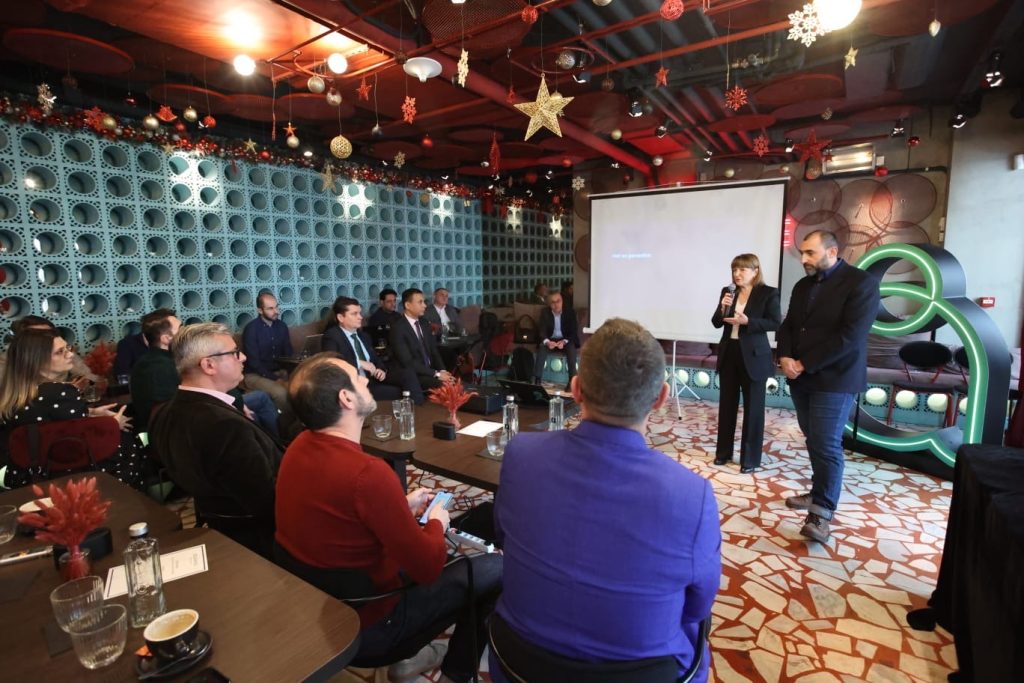 Salt Bank depășește pragul de 700.000 de clienți și se apropie de 2 miliarde de lei în active
 - poza 1