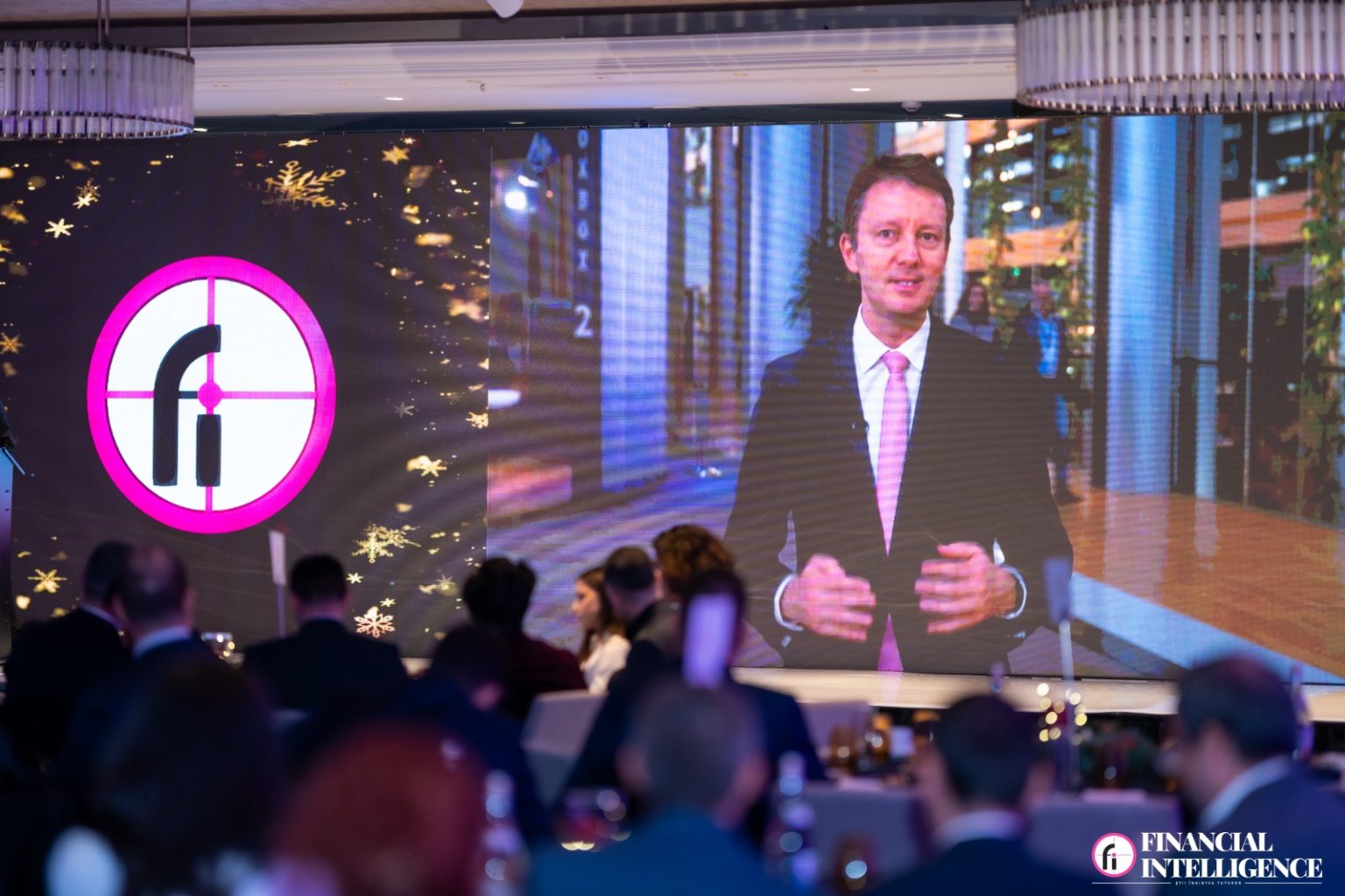 Gala Financial Intelligence Awards 2025 a celebrat cea de-a 18-a aniversare a aderării României la Uniunea Europeană
- poza 5