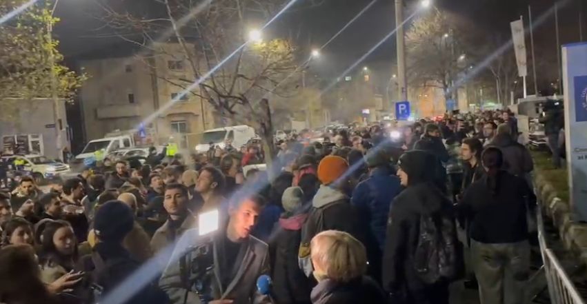 Protest acum în fața CSM, după documentarul Recorder: „Justiție, nu corupție!”; Protest pentru independenţa justiţiei şi la Cluj
- poza 2
