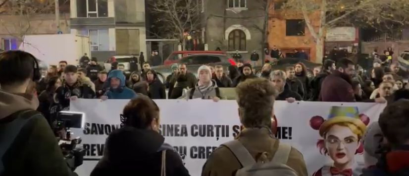 Protest acum în fața CSM, după documentarul Recorder: „Justiție, nu corupție!”; Protest pentru independenţa justiţiei şi la Cluj
- poza 6