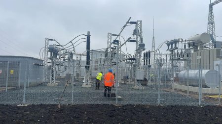 Prima instalație de compensare a energiei reactive de tip STATCOM din Rețeaua Electrică de Transport, pusă în funcțiune la Sibiu - poza 1