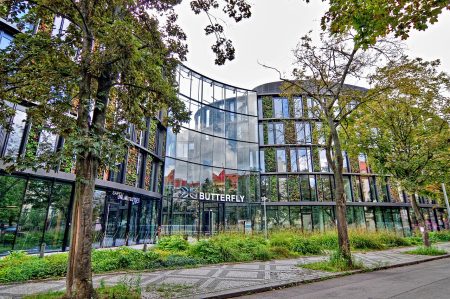 Grupul ceh de apărare CSG lansează o ofertă publică inițială de 3,8 miliarde de euro - poza 1