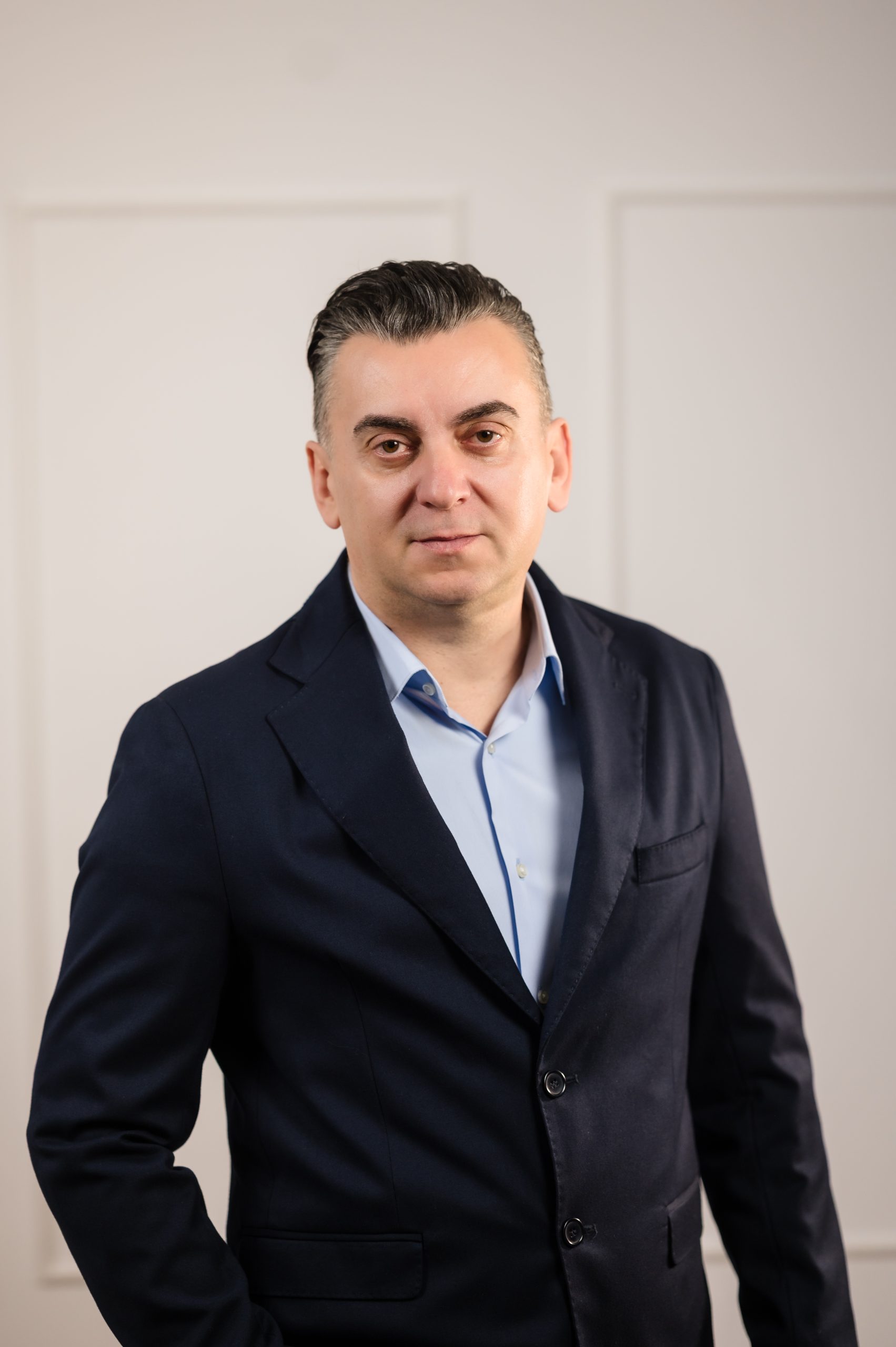 Interviu Cătălin Călinoiu, CE Oltenia: “Dincolo de politici și grafice, trebuie să vorbim despre securitatea energetică a României”
- poza 2