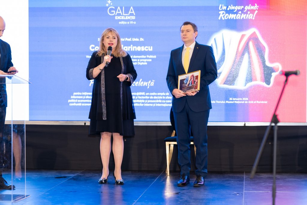 Cosmin Marinescu, Viceguvernatorul BNR, a primit premiul pentru proiectul Economic@BNR, dar și pentru acțiunile de promovare a educației financiare
 - poza 1