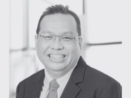 Directorul general al Bursei din Indonezia demisionează după o cădere a pieței de 80 de miliarde de dolari - poza 1