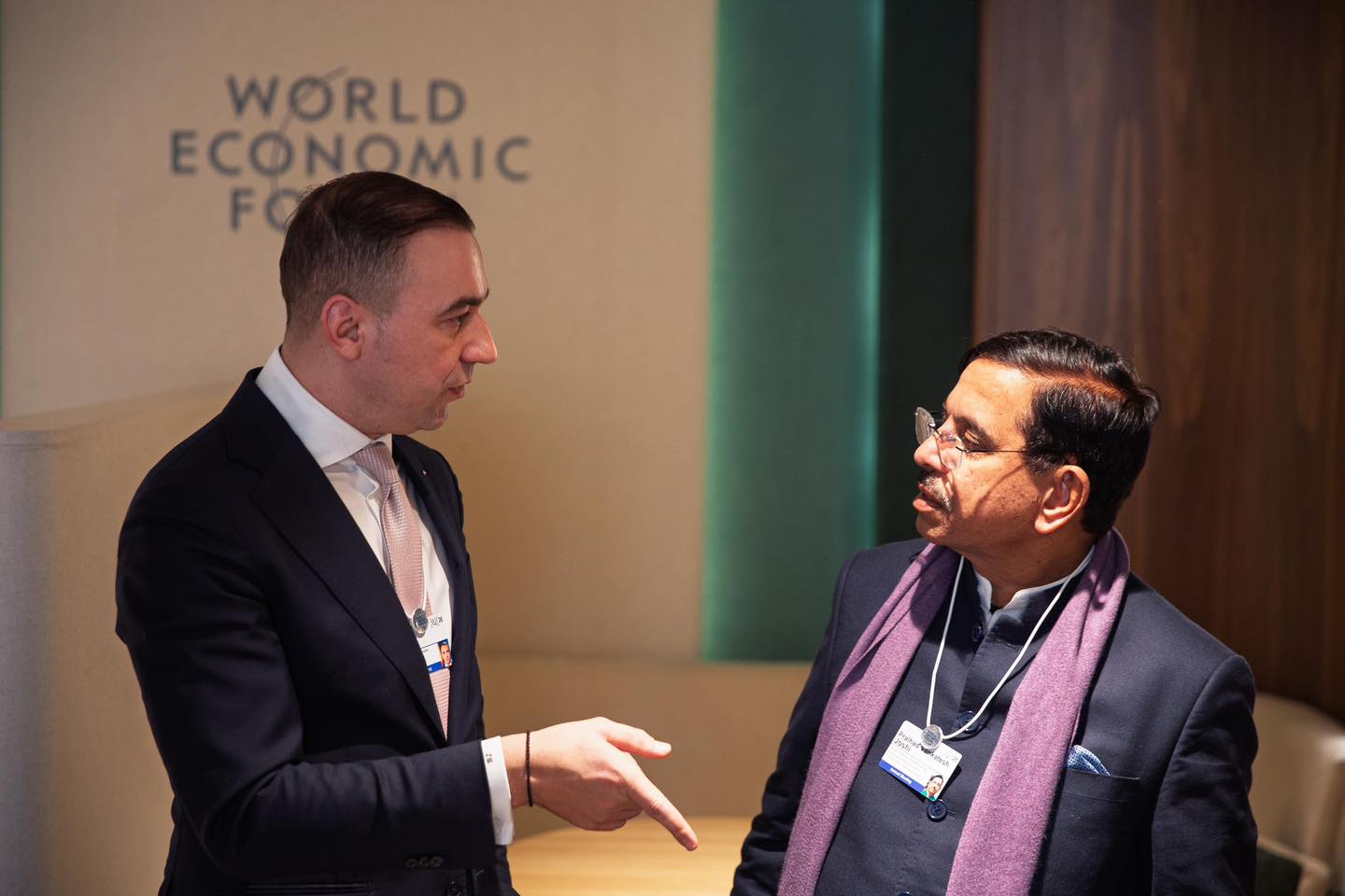 Bogdan Ivan: Discuții directe despre investiții &icirc;n energie cu Howard Lutnick, Secretar al Comerțului &icirc;n Administrația Trump; Miza reală la Forumul Economic Mondial de la Davos &ndash; a crea oportunități concrete pentru țara ta
 - poza 5