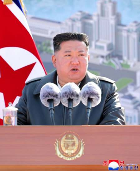 Coreea de Nord dezvăluie un lansator de rachete capabil să tragă focoase nucleare - poza 1