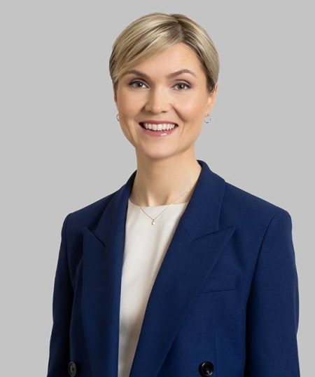 Islanda va organiza în lunile următoare un referendum privind redeschiderea negocierilor de aderare la UE, spune şefa guvernului - poza 1