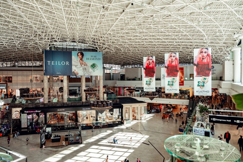 IULIUS simplifică experiența de shopping prin HELLO TAX FREE. La Palas Iaşi, turiștii din afara UE beneficiază de&nbsp; rambursarea TVA-ului
 - poza 1