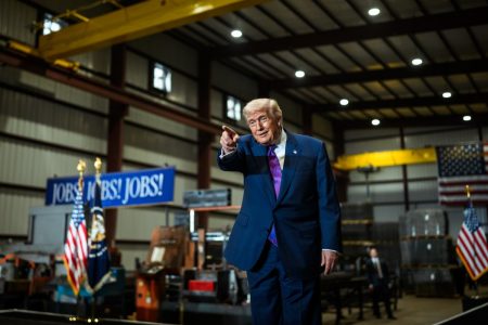 Donald Trump anunţă interzicerea accesului la Casa Albă a CNN, MSNOW şi Politico - poza 1