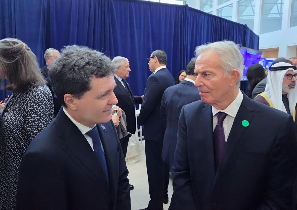 Consiliul Păcii: Fostul premier britanic Tony Blair afirmă că planul de pace al lui Trump este &bdquo;singura speranță&rdquo; pentru Gaza
 - poza 1