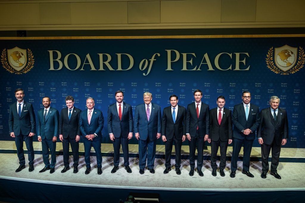 Nicușor Dan: Cel mai important lucru pentru Rom&acirc;nia &icirc;n momentul acesta, &icirc;n relația bilaterală, este continuare prezenței militare a SUA &icirc;n Rom&acirc;nia; Despre metale rare: Ne dorim investiții și americane și europene &icirc;n Rom&acirc;nia at&acirc;t pe partea de extracție c&acirc;t și pe partea de procesare
 - poza 1