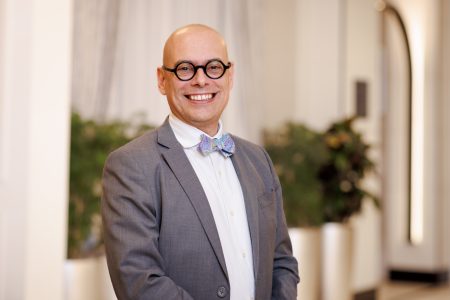 Adolfo Laurenti, Visa: Rom&acirc;nia traversează o recesiune determinată de consum, pe fondul inflației ridicate, al scăderii veniturilor reale și al unui nivel foarte redus al &icirc;ncrederii consumatorilor; 2027 ar putea marca reluarea unei creșteri structurale mai vizibile
 - poza 1