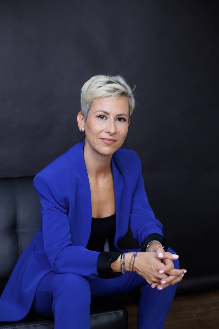 Raiffeisen Bank și InnovX lansează PinkMoon – inițiativă dedicată antreprenoarelor din România care vor să se extindă internațional - poza 1