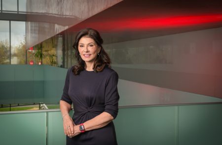 Clienții UniCredit Bank au acces la fondurile de investiții, direct din aplicația Mobile Banking
 - poza 1