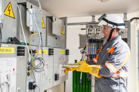 Rețele Electrice România a investit circa 1,4 miliarde de lei în 2025 în modernizarea și digitalizarea rețelelor electrice de distribuție - poza 1