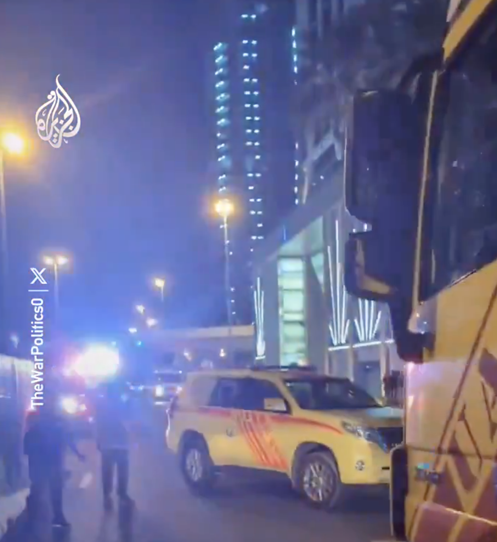 Un bărbat a murit &icirc;n Dubai, după ce pe vehiculul său au căzut fragmente, &icirc;n urma unei interceptări aeriene
 - poza 1