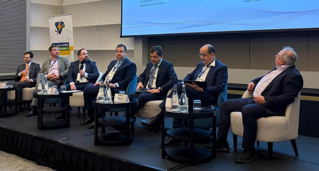 Urluescu (AFEER), despre criza carburanţilor: Ca să rezolvi problema, fie tai de la accize şi TVA, fie &icirc;i ajuţi doar pe cei vulnerabili
 - poza 1