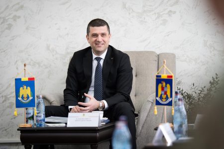 România a fost notificată că echipamentele și militarii americani urmează să vină „de îndată” (Miruță) - poza 1