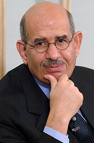 Mohamed el-Baradei, laureat al premiului Nobel pentru Pace şi fost director al AIEA, apel pentru oprirea lui Trump: Faceţi tot ce vă stă în putinţă înainte ca acest nebun să transforme regiunea într-o minge de foc - poza 1