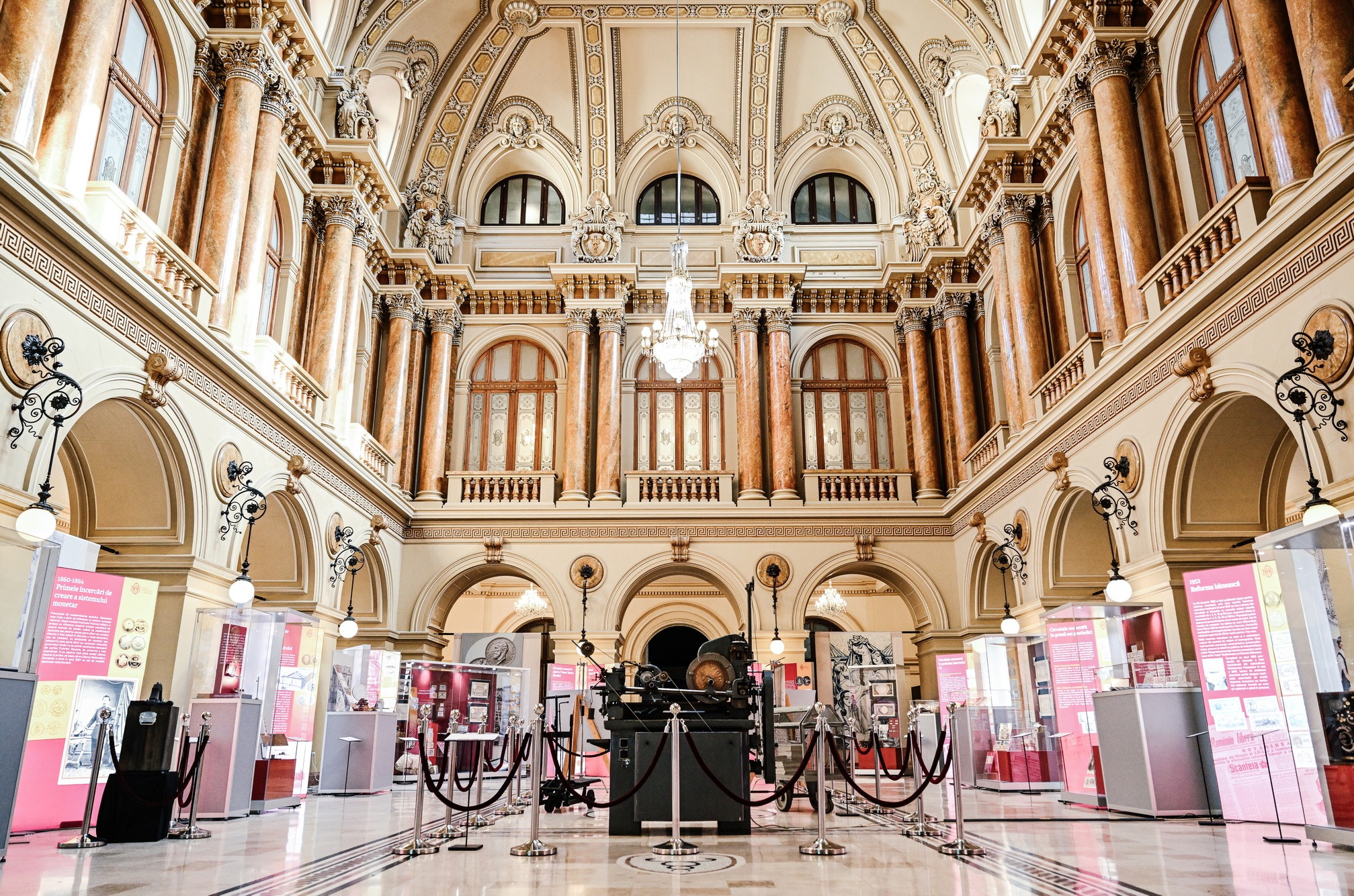 Cosmin Marinescu: Reabilitarea economisirii &icirc;n era consumului; Educația financiară trebuie să reprezinte un obiectiv strategic pentru o societate civilizată
 - poza 3