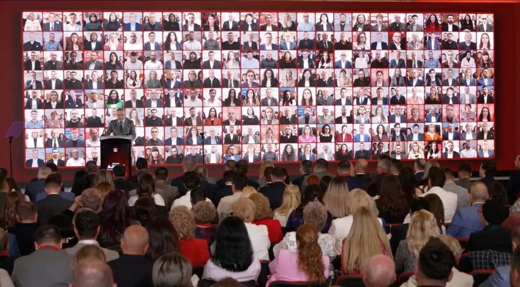 Actualizare: &lsquo;Momentul Adevărului&rsquo; &ndash; A &icirc;nceput evenimentul &icirc;n care PSD decide dacă retrage sprijinul politic premierului; Grindeanu: E timpul să tragem linie
 - poza 1