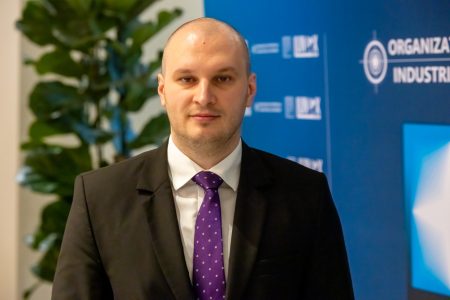 Interviu Răzvan Pîrcălăbescu: Organizația Patronală “Industria de Apărare” este deschisă colaborării pentru a transforma programul SAFE dintr-o simplă achiziție externă într-un motor de dezvoltare națională; ROMARM trebuie să ocupe un loc central în acest proces - poza 1