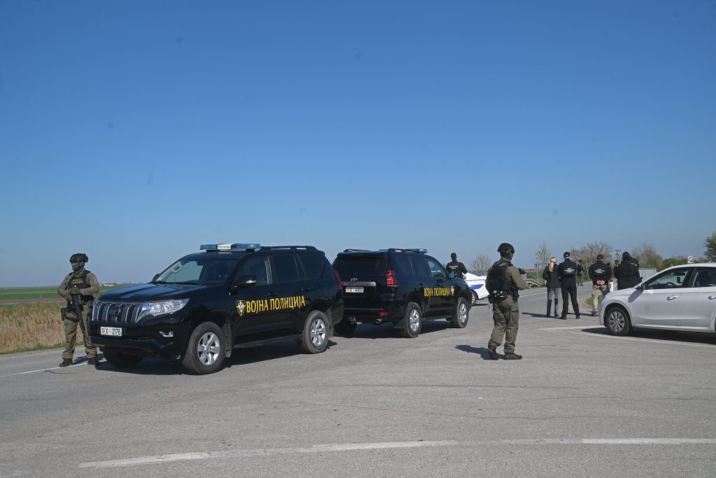 Serviciile secrete militare s&acirc;rbe: Explozibili de fabricație americană găsiți la conducta de gaze s&acirc;rbo-ungară&nbsp;(MTI)
 - poza 1