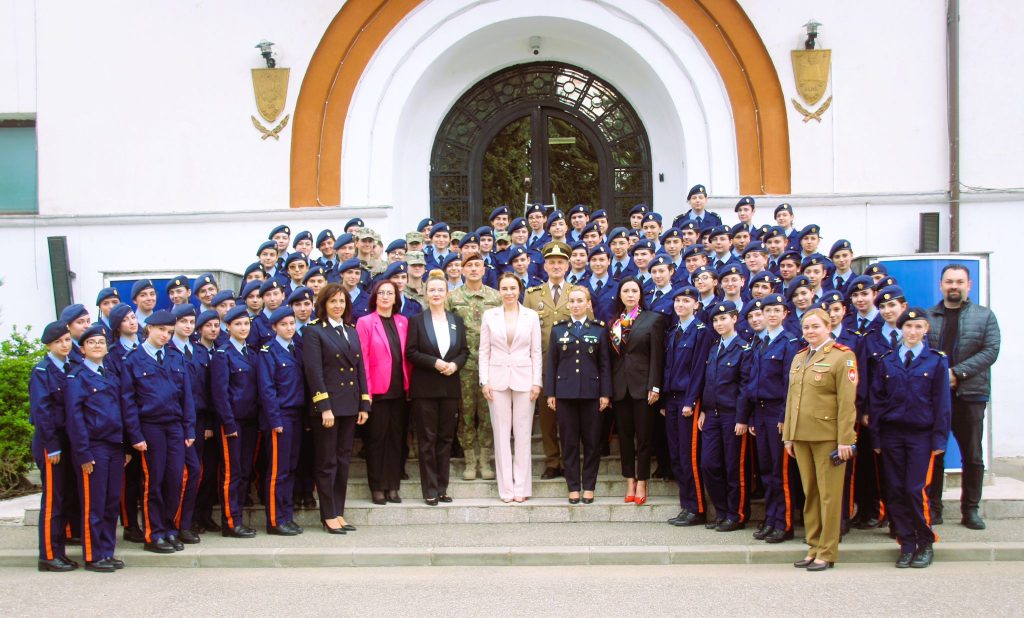 Educație, Leadership, Vocație &ndash; She For Romania: mai mult dec&acirc;t o campanie, o investiție &icirc;n viitorul Rom&acirc;niei
 - poza 1