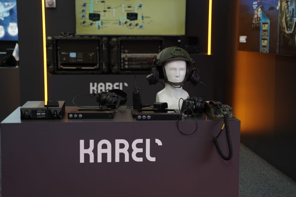 Karel &icirc;și propune să contribuie la obiectivele Rom&acirc;niei de modernizare și dezvoltare a producției locale &icirc;n industria de apărare prin soluții de comunicații unificate
 - poza 1