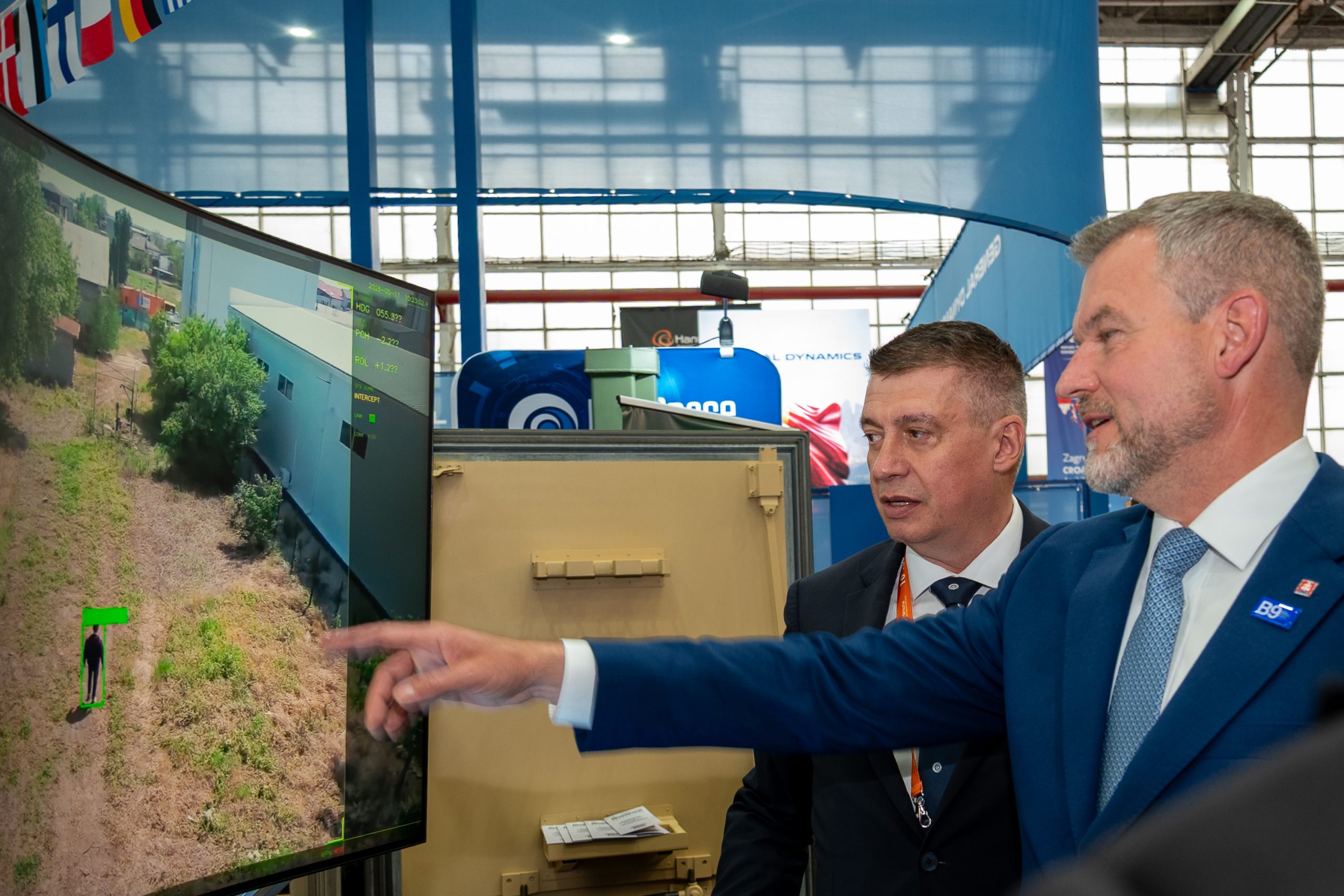 VLAH, testat de doi președinți de stat la BSDA 2026 (BlueSpace Technology)
- poza 3
