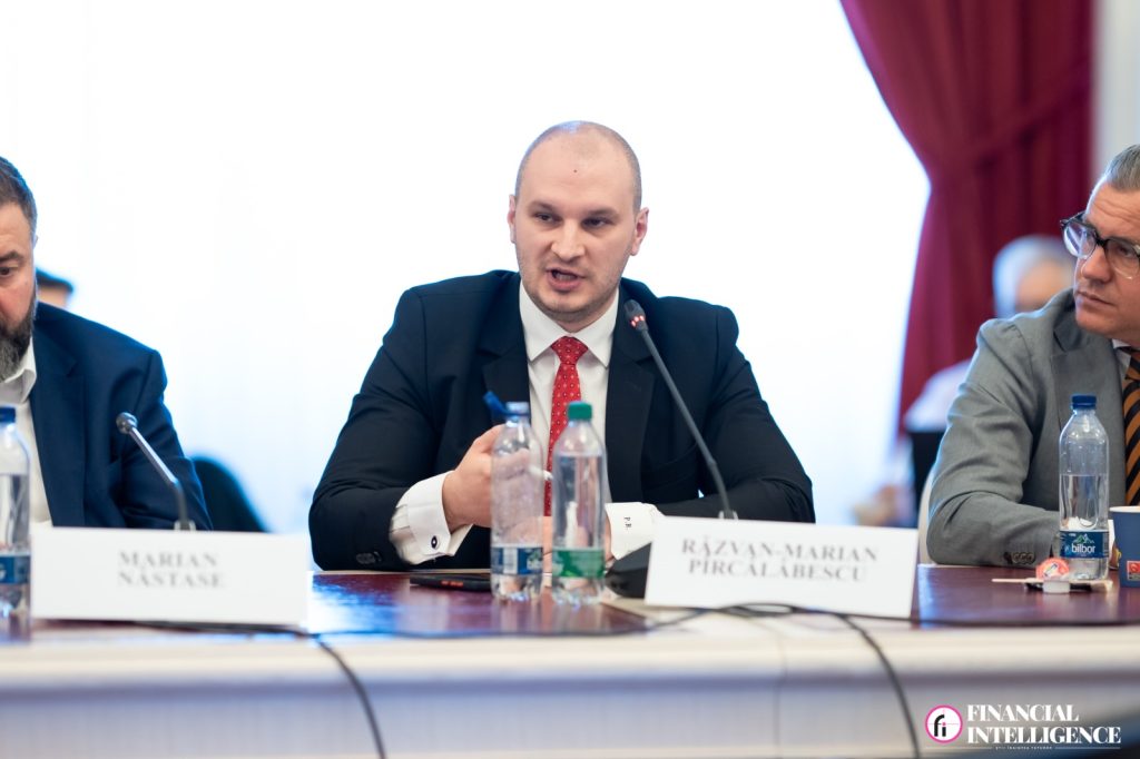 P&icirc;rcălăbescu (OPIA): Industria de apărare din Rom&acirc;nia generează aproximativ 50.000 de locuri de muncă
 - poza 1