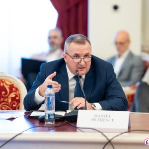 Generalul (r.) Daniel Petrescu: România trebuie să devină hub regional al industriei de apărare - poza 1