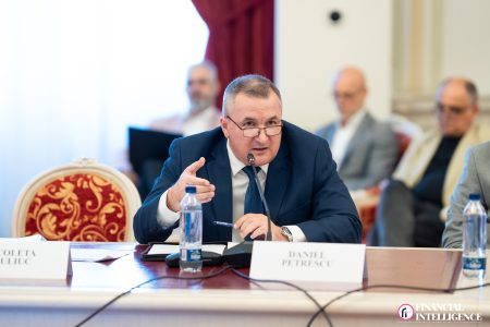 Generalul (r.) Daniel Petrescu: România trebuie să devină hub regional al industriei de apărare - poza 1