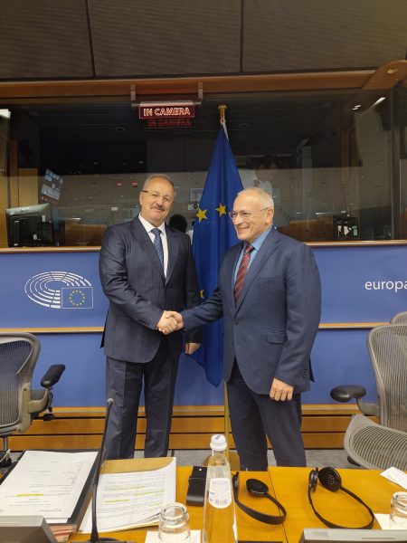 Vasile Dîncu: „Listele negre ale Kremlinului – mecanisme de presiune, semnal și disciplinare în arhitectura războiului hibrid dus de Vladimir Putin împotriva Europei”; Audierea lui Hodorkovski, posibil punct de inflexiune pentru UE - poza 1