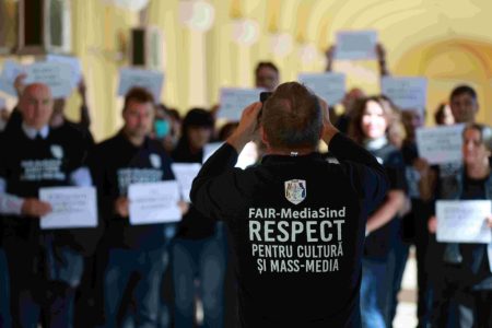 De Ziua Mondială a Libertății Presei, MediaSind cere Comisiei Europene să urgenteze declanșarea procedurii de infringement împotriva Guvernului pentru încălcarea Regulamentului privind libertatea mass-mediei - poza 1