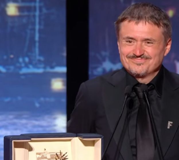 Tudor Giurgiu: Orice guvern normal la cap dintr-o ţarǎ al cǎrei regizor c&acirc;ştigǎ al doilea Palme d&rsquo;Or ar trebui sǎ se preocupe, nu de decoraţii şi mesaje sforǎitoare, ci de asigurarea unui buget decent de reprezentare la campania pentru premiile Oscar
 - poza 1