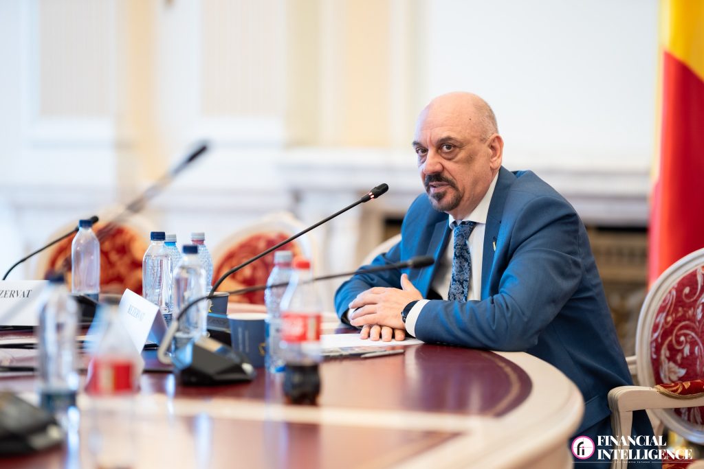 Ulise Toader: &bdquo;Nu putem vorbi de reindustrializare, dacă nu dezvoltăm și celelalte componente ale economiei&rdquo;
 - poza 1