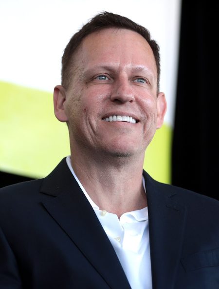 Miliardarii americani caută din ce în ce mai mult rezidențe alternative, în caz de urgență; Peter Thiel cofondatorul PayPal și Palantir, s-a mutat temporar în Argentina; Cinci destinații de backup - poza 1