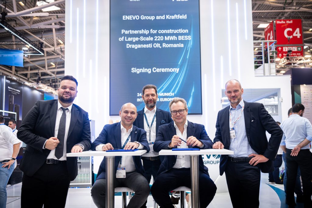 ENEVO Group și Kraftfeld semnează contractul EPC pentru un proiect de stocare &icirc;n baterii de 220 MWh la Drăgănești-Olt
 - poza 1