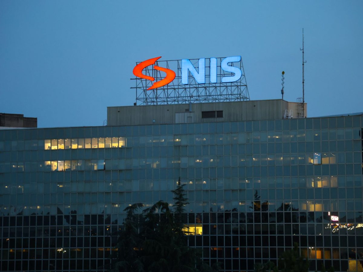 Imagine asociată subiectului: Statele Unite prelungesc cu o lună licența de operare a companiei sârbe NIS