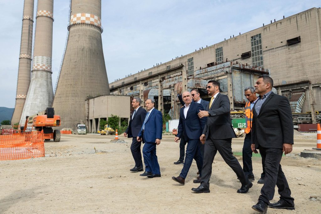 Ilie Bolojan: Centrala de la Mintia, realizată &icirc;n proporție de peste 83%. Va fi cea mai mare centrală pe gaz construită pe un singur amplasament din Uniunea Europeană
 - poza 1