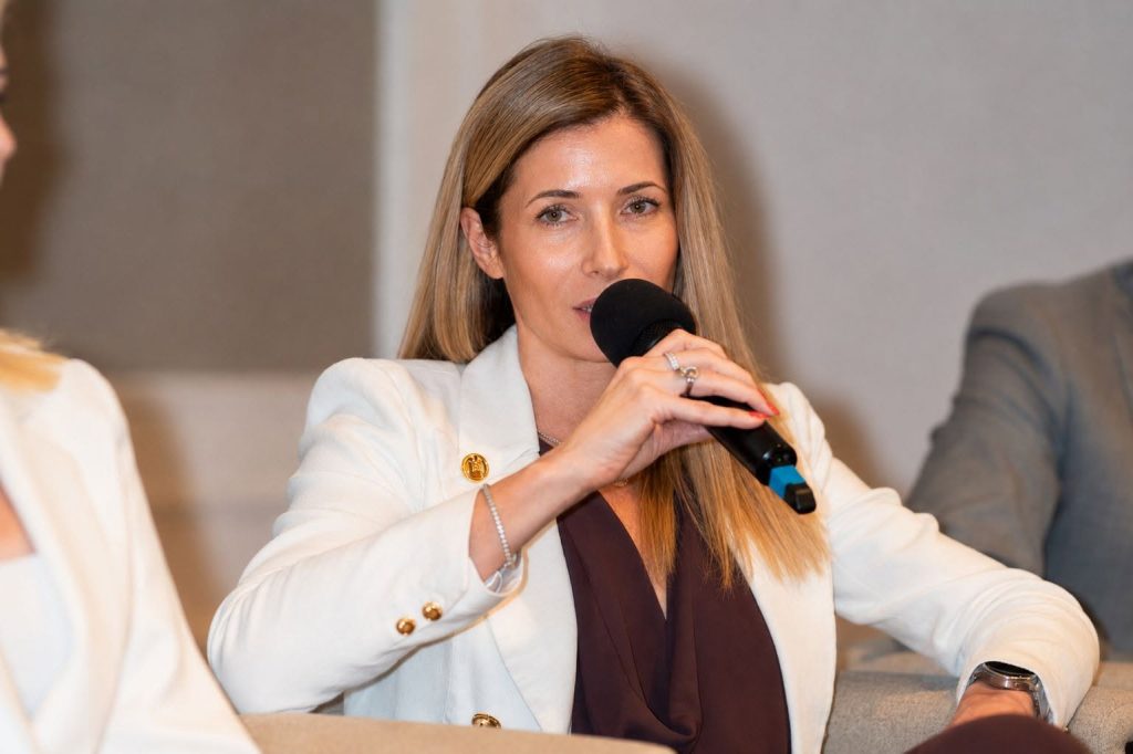 Hannelore Valkanov, Syswin Solutions: &bdquo;Inteligența artificială nu mai reprezintă o tehnologie complementară, ci este o realitate care schimbă deja modul de lucru al organizațiilor&rdquo;
 - poza 1