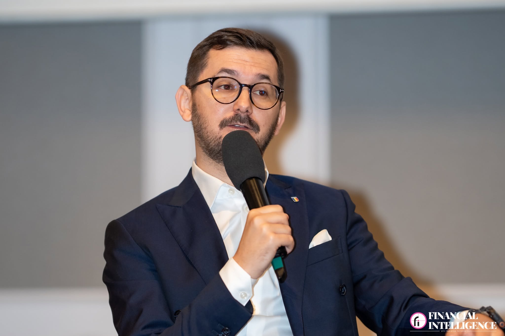 Pavel Popescu critică proiectul de lege anti-fake news propus de Miruță : „Unele ambasade au ridicat îngrijorări majore cu privire la problema principală a acestei legi stupide și hilare: afectarea libertății de exprimare, adică CENZURA”