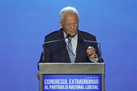 Congres PNL/ Theodor Stolojan: Soluţia pentru problemele României este PNL - poza 1