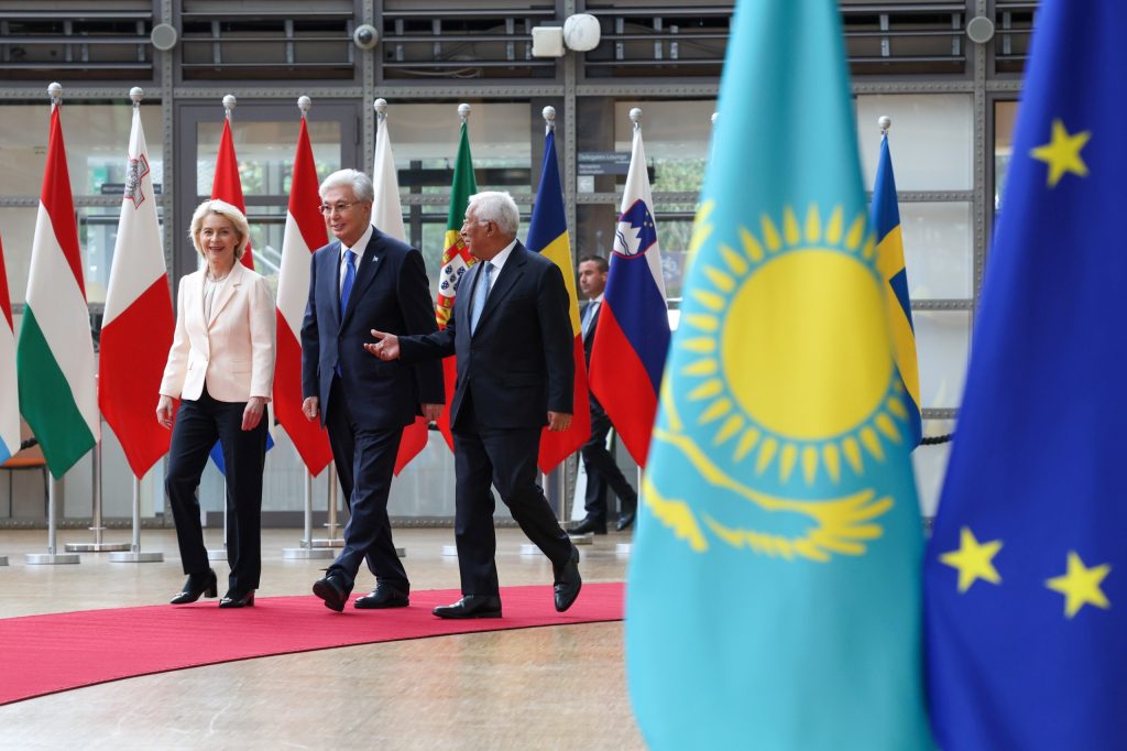 Materiile prime critice și cum Europa ar putea colabora cu Kazahstanul, așa cum a făcut-o pentru resurse energetice
 - poza 1